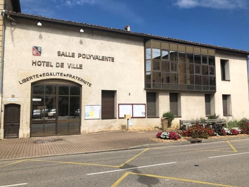 Mairie-Saint-denis-en-bugey